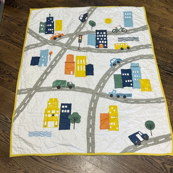 Crate & Barrel Kids City Crib Quilt & Fitted Sheet